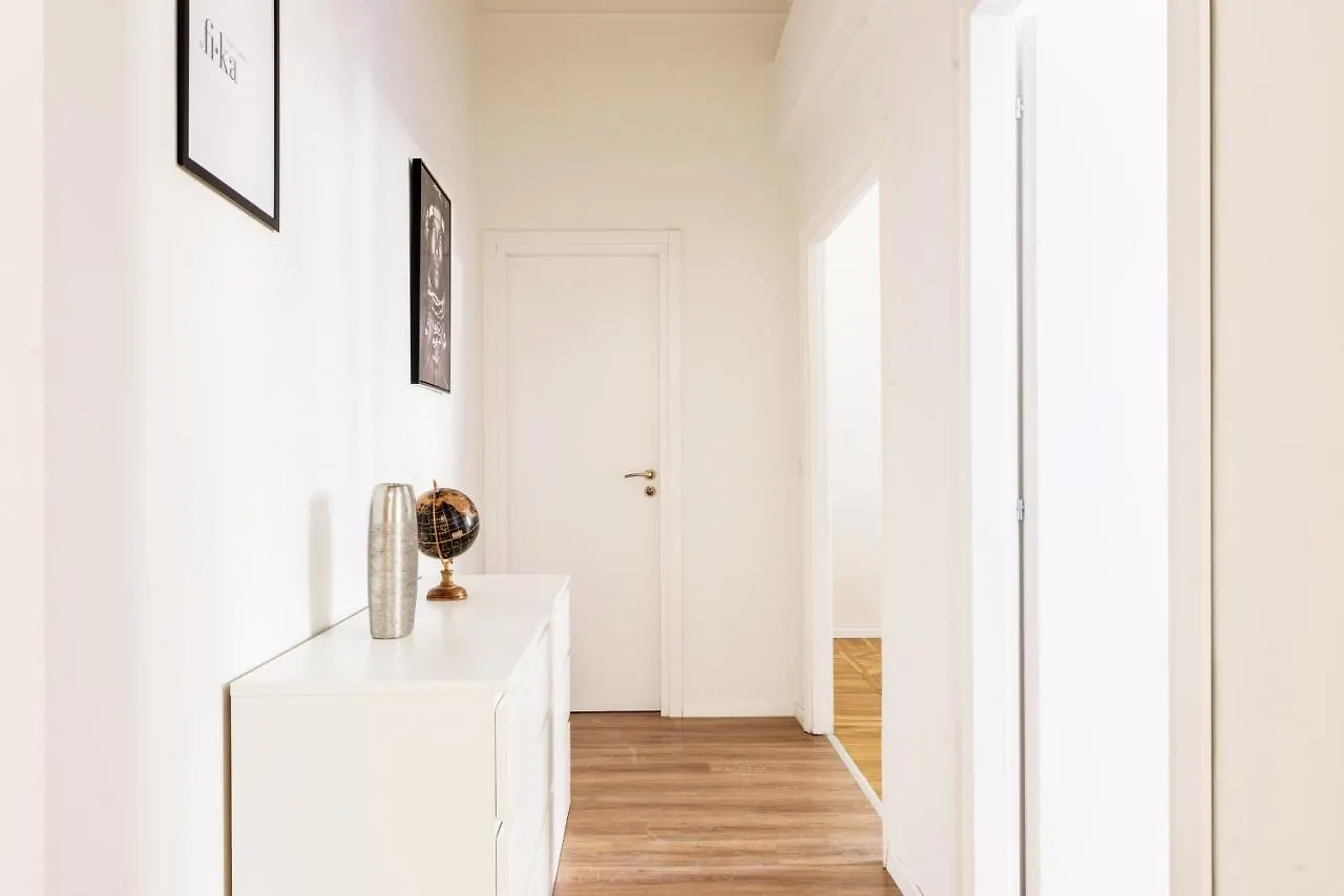 Hemeras Boutique Homes Luxury 4Bdr Close To Duomo Milan Italy